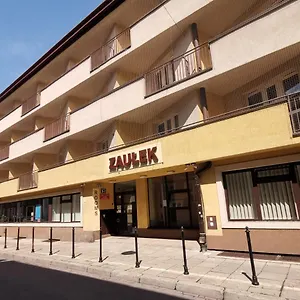 Dom Studencki Zaulek Хостел